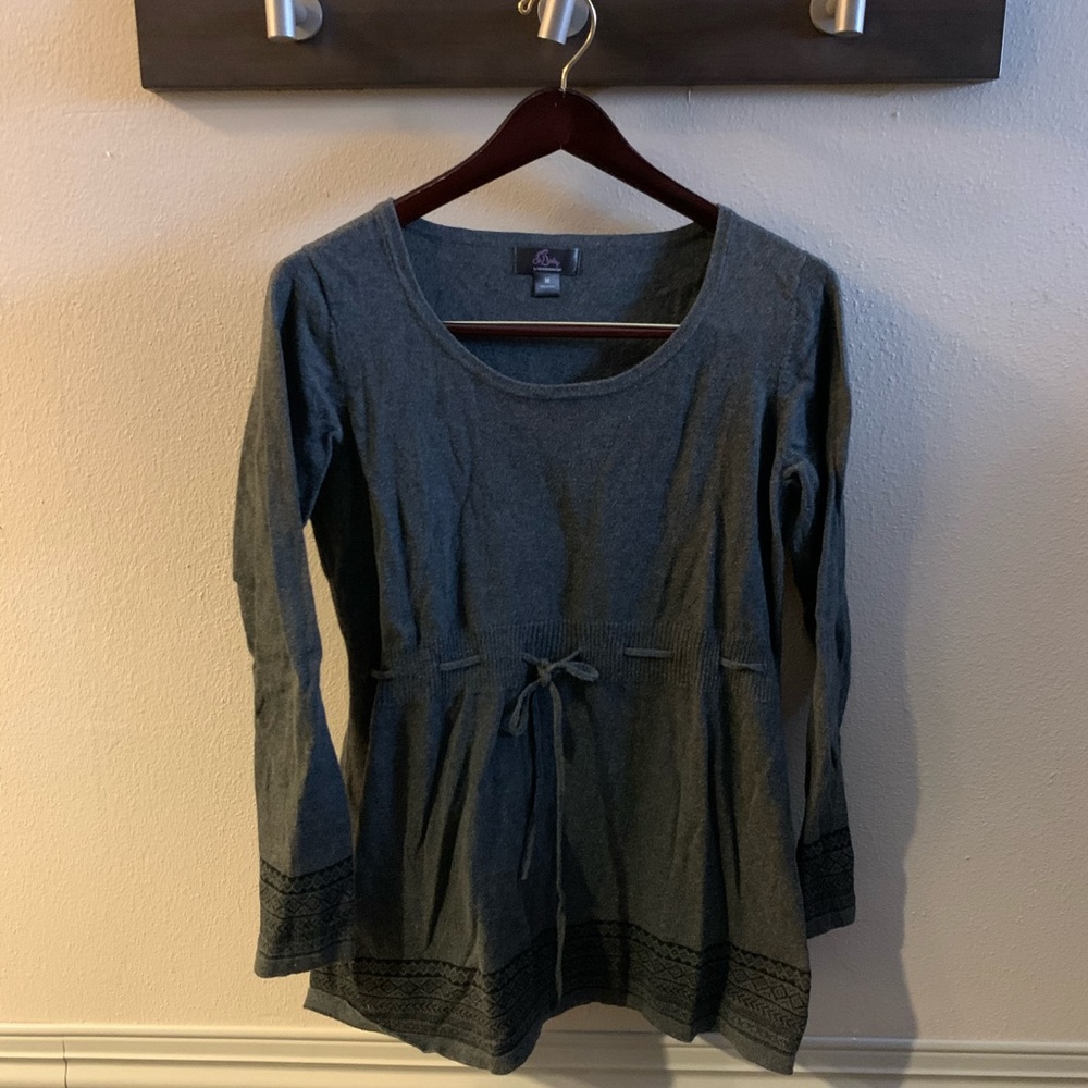 Maternity sweater